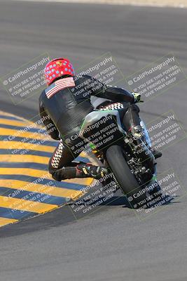 media/Nov-06-2022-SoCal Trackdays (Sun) [[208d2ccc26]]/Turn 10 Backside (1030am)/